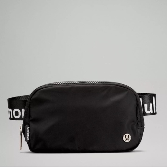 lululemon athletica Handbags - Lululemon Everywhere Belt Bag